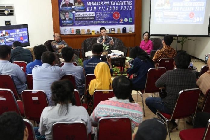 DISKUSI_POLITIK