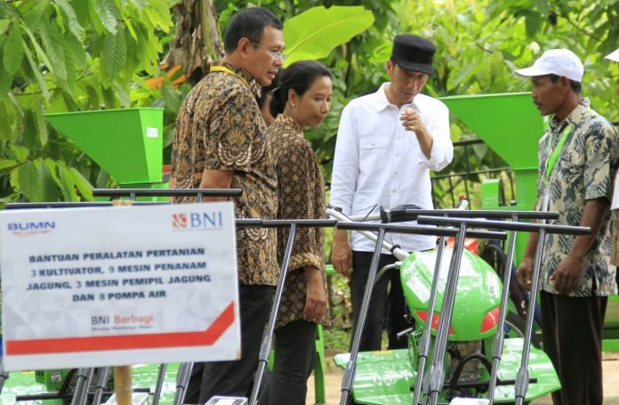 Depan-Traktor-Tangan