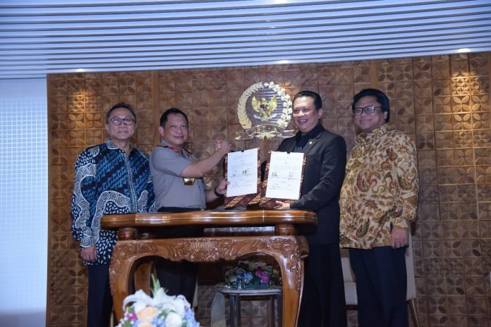 MoU DPR Polri