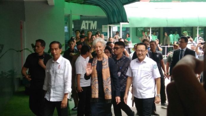 bos-imf-christine-lagarde-temui-presiden-jokowi-ini-sederet-agendanya-2SfihbwDEk
