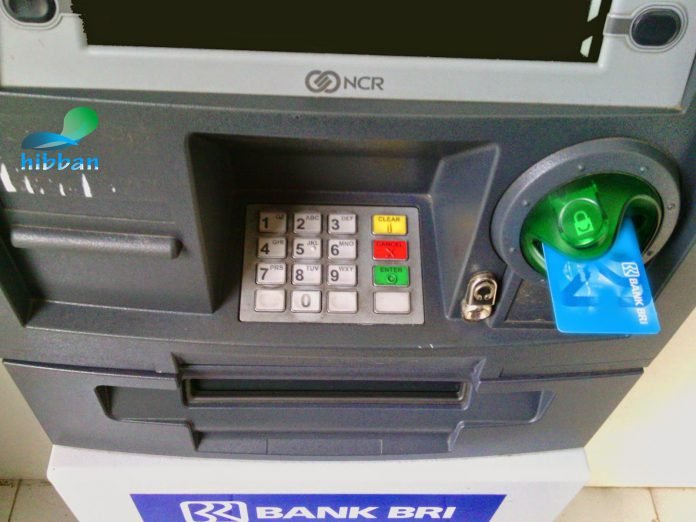 Cara-Ambil-Uang-di-ATM-Bank-BRI