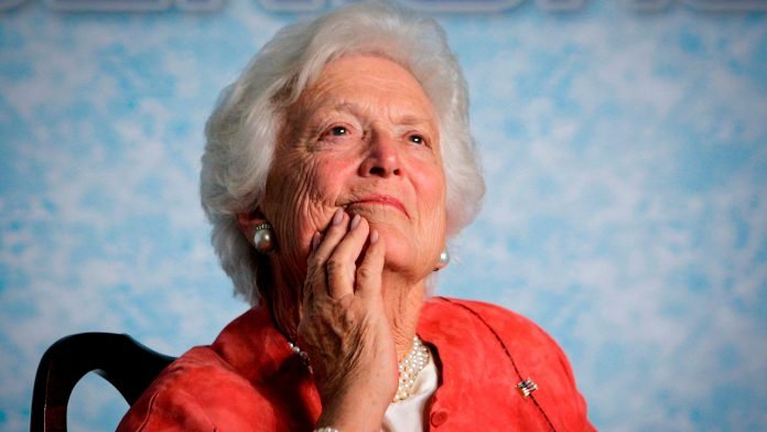 barbara-bush-with-signature-pearls-e1523897036832