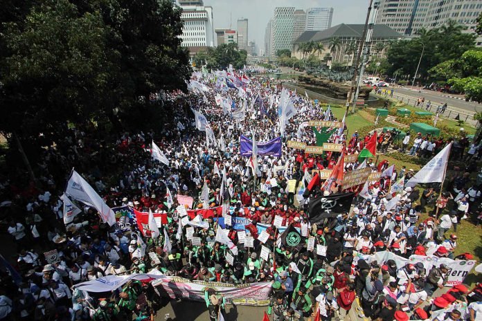 Demo Hari Buruh