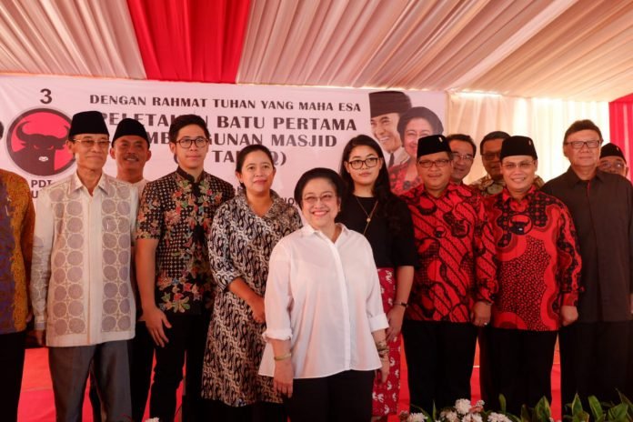 Foto Peletakan Batu Pertama Masjid At Taufiq