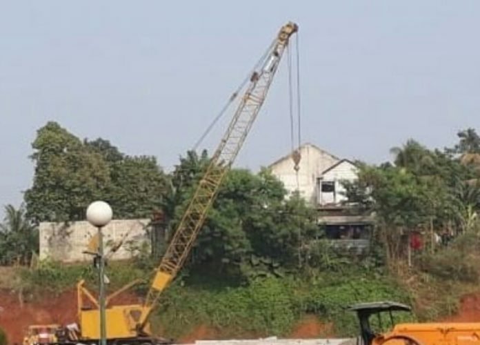 PROYEK PUSAT PERBELANJAAN DIDUGA TAK KANTONGI IMB