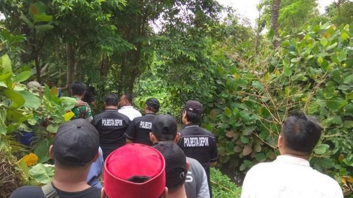 Mayat Remaja Berseragam Pramuka Gegerkan warga